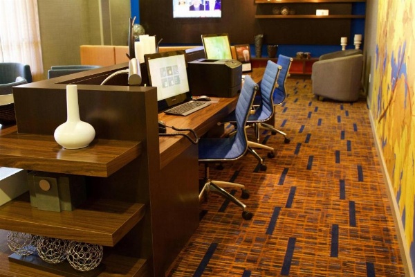 Courtyard by Marriott Asheville Airport image 12